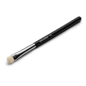 Small Blending Brush No. 132 - Precise Eyeshadow Application