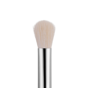 Flat Medium Blending Brush No. 127 - Ideal for precise eyeshadow application and seamless blending