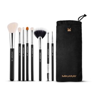 Covered Lip Brush No. 138 - Retractable brush with cap for precise application of lip color