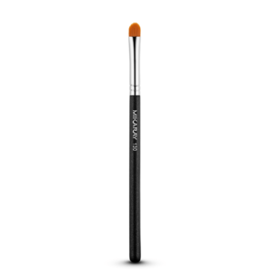 Small Flat Creamy Brush - Precise application of creamy makeup products